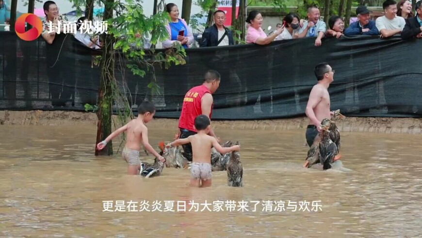 新澳今天开奖结果查询,美国“杜鲁门”号航母再次遭袭,公开决策资料解释落实_豪华版V3.46